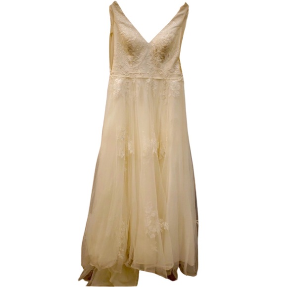 David's Bridal Dresses & Skirts - Wedding dress - David’s bridal - matching veil - princess heels